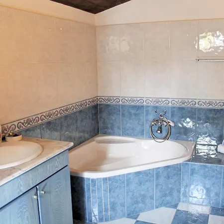 Ourmadeira - Stonecliff Cottage, Countryside Retreat Летний дом Кальета