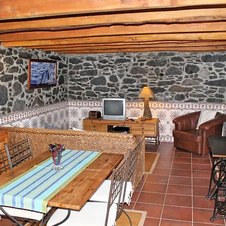 Casa de Campo Ourmadeira - Stonecliff Cottage, Countryside Retreat Calheta (Madeira)