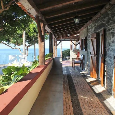 Ourmadeira - Stonecliff Cottage, Countryside Retreat Летний дом *